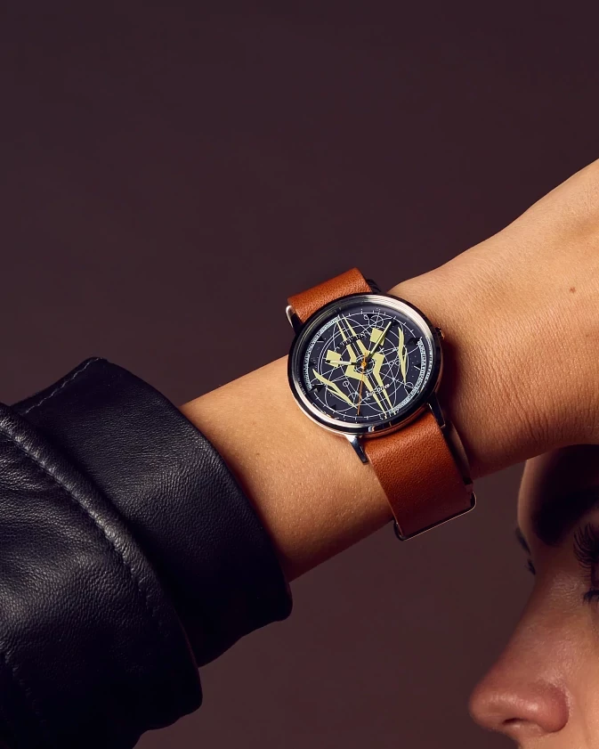 BOSS オリジナル腕時計 ダンツフレーム Ahsoka Tano Blue Dial Leather Strap BJ6508-02W | CITIZEN